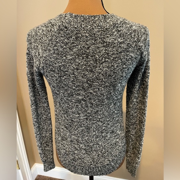 NWOT Sweater - Picture 2 of 9